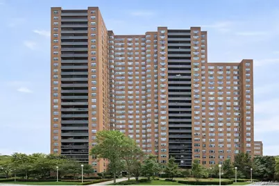 70-25 Yellowstone Boulevard #15P, Forest Hills, NY 11375 - Photo 31