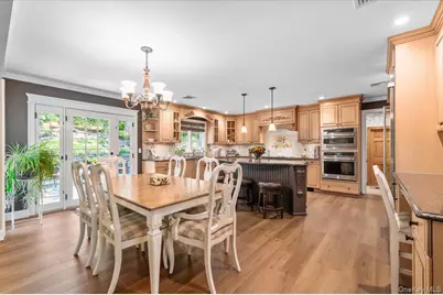 10 Serene Court, Dix Hills, NY 11746 - Photo 13