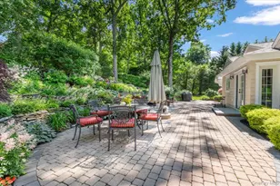 10 Serene Ct, Dix Hills, NY 11746 - Photo 5