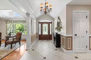 10 Serene Ct, Dix Hills, NY 11746 - Photo 11