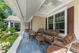 10 Serene Ct, Dix Hills, NY 11746 - Photo 9