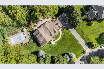 10 Serene Court, Dix Hills, NY 11746 - Photo 47