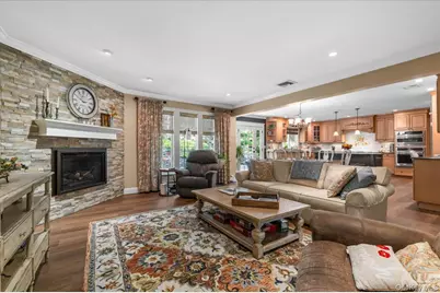 10 Serene Court, Dix Hills, NY 11746 - Photo 21