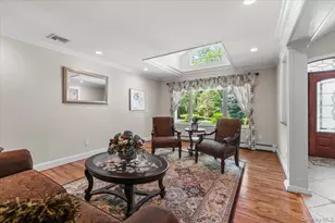 10 Serene Ct, Dix Hills, NY 11746 - Photo 23