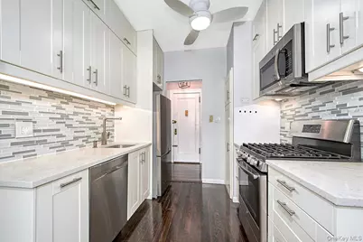 472 Gramatan Avenue #DD3, Mount Vernon, NY 10552 - Photo 5