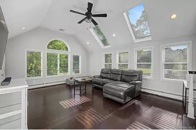 20 Richmond Boulevard, Lake Grove, NY 11755 - Photo 17
