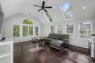 20 Richmond Blvd, Lake Grove, NY 11755 - Photo 17