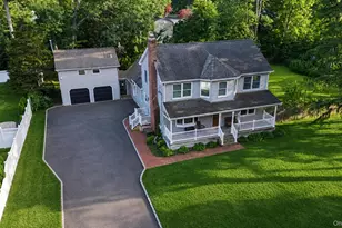 20 Richmond Blvd, Lake Grove, NY 11755 - Photo 3