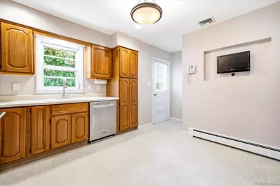 332 Marcy Street, West Babylon, NY 11704 - Photo 11