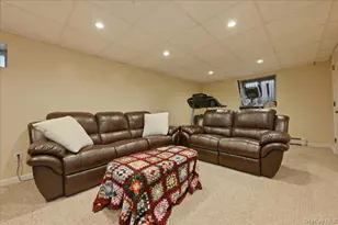 2504 Cadillac Dr, East Meadow, NY 11554 - Photo 23