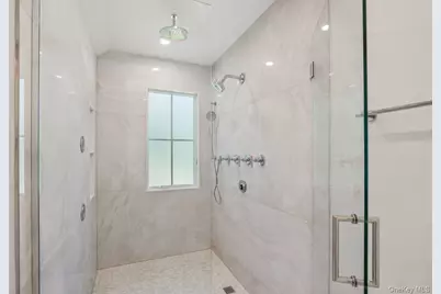 19 Woodvale Drive, Syosset, NY 11791 - Photo 29