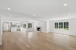 19 Woodvale Dr, Syosset, NY 11791 - Photo 11