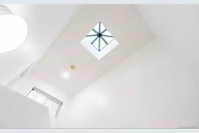 1496 Hicks Street, Bronx, NY 10469 - Photo 9