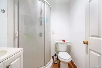 1496 Hicks Street, Bronx, NY 10469 - Photo 21