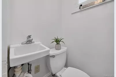 10 S Grand Avenue, Poughkeepsie, NY 12603 - Photo 17