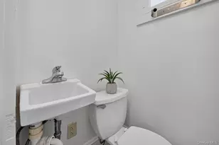 10 S Grand Ave, Poughkeepsie, NY 12603 - Photo 17