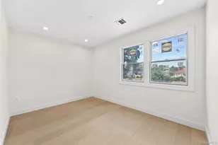 2 Circle Dr, Syosset, NY 11791 - Photo 21