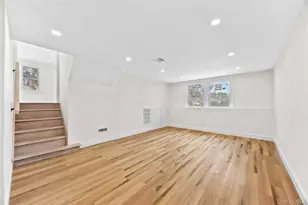 2 Circle Dr, Syosset, NY 11791 - Photo 35