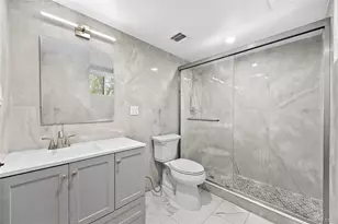 2 Circle Dr, Syosset, NY 11791 - Photo 37