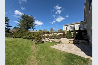 902 Oakridge Common, South Salem, NY 10590 - Photo 23