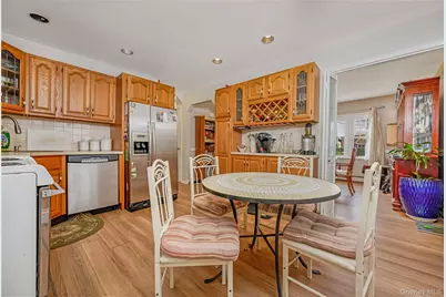 407 Sheridan Boulevard, Inwood, NY 11096 - Photo 9