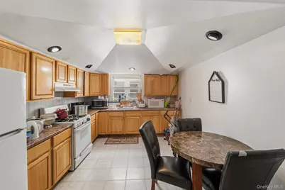 1716 Fowler Avenue, Bronx, NY 10462 - Photo 7