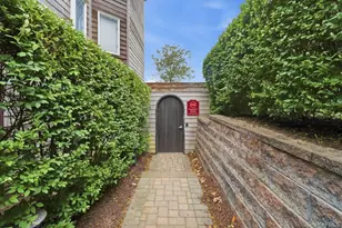 606 Fox Hill Dr, Calverton, NY 11933 - Photo 43