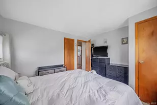 36 Sunrise Ln, Levittown, NY 11756 - Photo 27