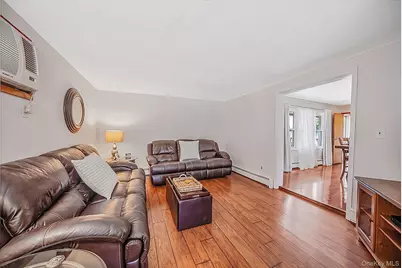 36 Sunrise Lane, Levittown, NY 11756 - Photo 13