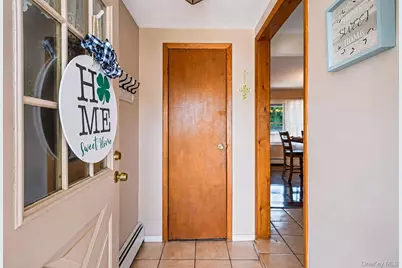 36 Sunrise Lane, Levittown, NY 11756 - Photo 5