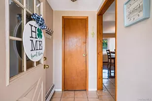 36 Sunrise Ln, Levittown, NY 11756 - Photo 5