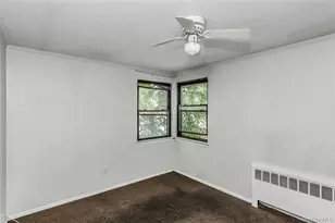 828 N Fletcher Ave, Valley Stream, NY 11580 - Photo 19