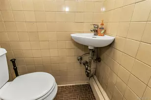 828 N Fletcher Ave, Valley Stream, NY 11580 - Photo 33