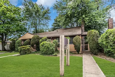 828 N Fletcher Avenue, Valley Stream, NY 11580 - Photo 3
