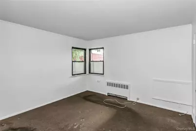 828 N Fletcher Avenue, Valley Stream, NY 11580 - Photo 15
