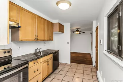 828 N Fletcher Avenue, Valley Stream, NY 11580 - Photo 11