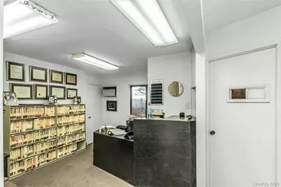 828 N Fletcher Avenue, Valley Stream, NY 11580 - Photo 27