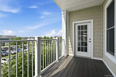 33204 Spruce Pond Circle, Plainview, NY 11803 - Photo 21