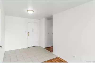 209-39 23rd Avenue #3F, Bayside, NY 11360 - Photo 3