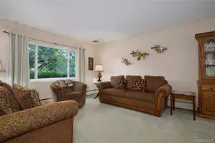 8 Abbie Ln, Hyde Park, NY 12538 - Photo 3