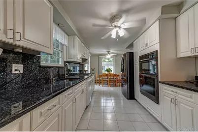 23 Hurtin Boulevard, Smithtown, NY 11787 - Photo 11
