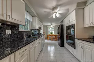 23 Hurtin Blvd, Smithtown, NY 11787 - Photo 11