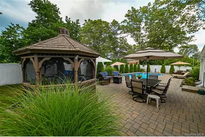 23 Hurtin Boulevard, Smithtown, NY 11787 - Photo 27