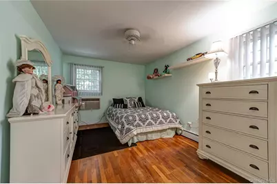 23 Hurtin Boulevard, Smithtown, NY 11787 - Photo 25