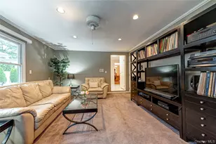 23 Hurtin Blvd, Smithtown, NY 11787 - Photo 15