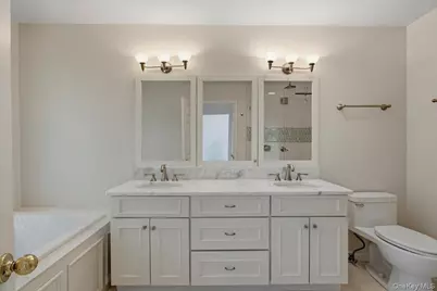 34 Old Town Crossing, Mount Kisco, NY 10549 - Photo 19