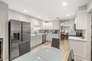 8 Victoria Dr, Amityville, NY 11701 - Photo 11