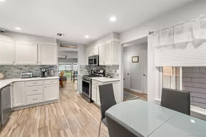 8 Victoria Drive #8, Amityville, NY 11701 - Photo 13
