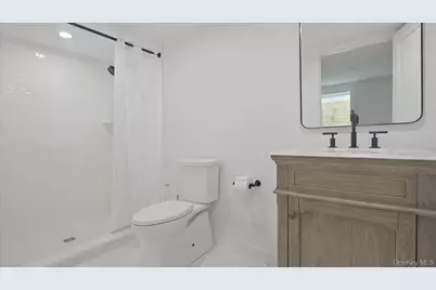 7 Midhampton Court, Quogue, NY 11959 - Photo 19