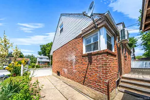 121-23 238th St, Rosedale, NY 11422 - Photo 5